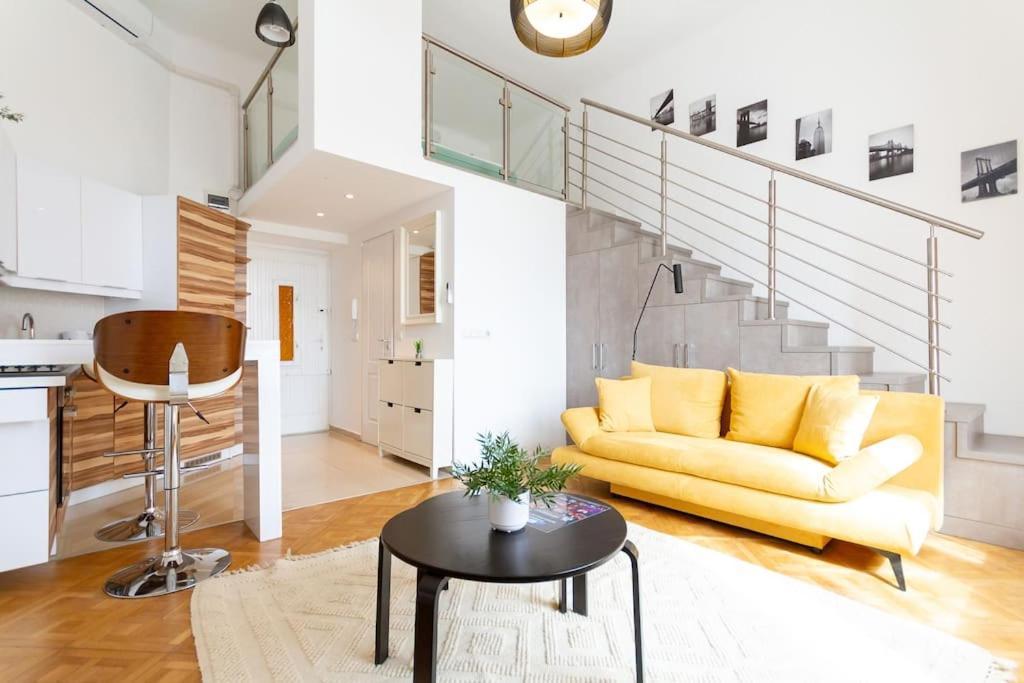 Bright Design Riverside Studio By Nw Budapest Exterior photo