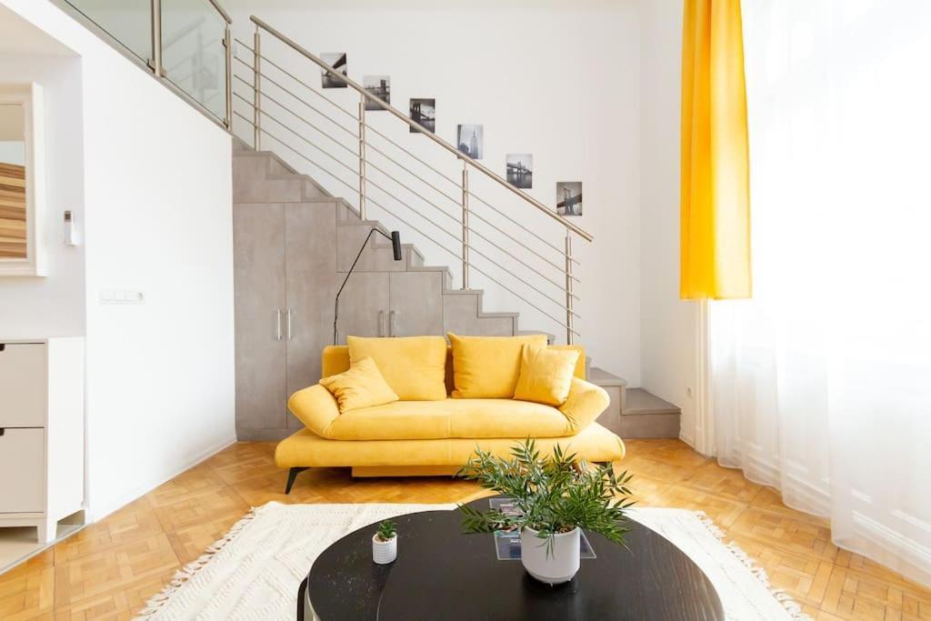 Bright Design Riverside Studio By Nw Budapest Exterior photo