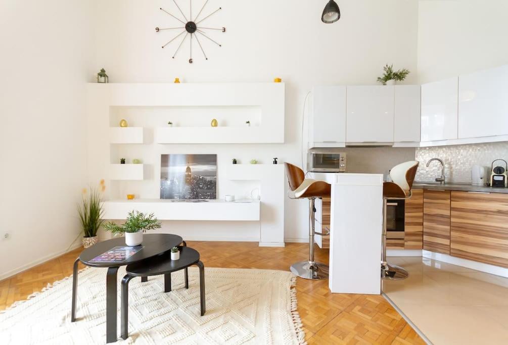 Bright Design Riverside Studio By Nw Budapest Exterior photo